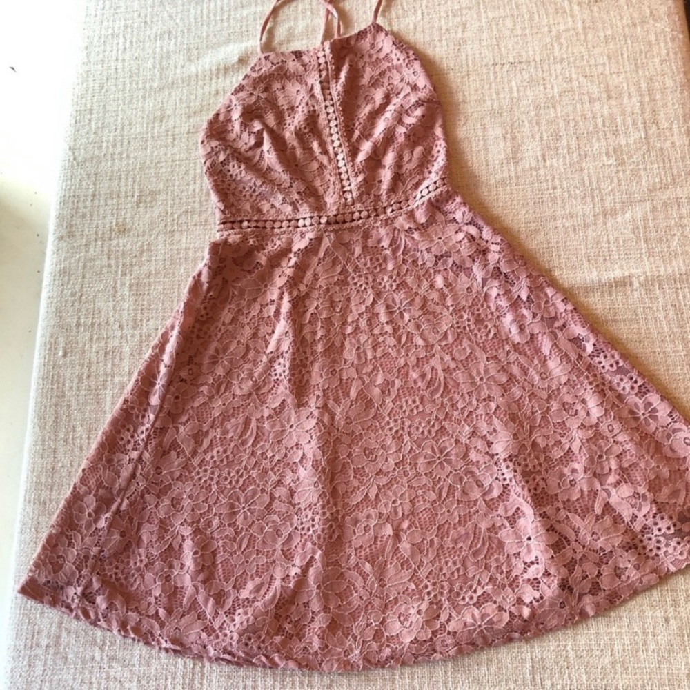 Dry Goods Soprano Dusty Rose Lace Dress
